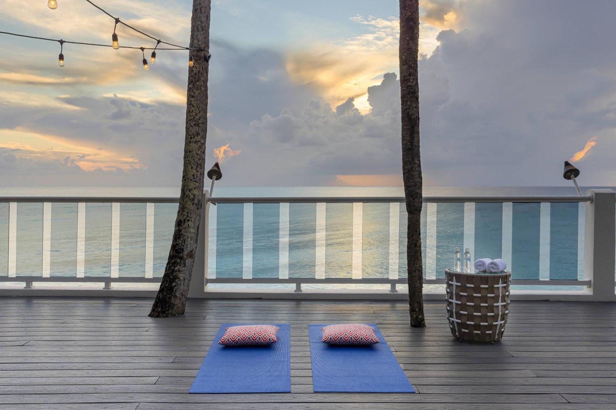 Waves Resort & Spa, Barbados, An Autograph Collection All-Inclusive Resort Saint James Dış mekan fotoğraf