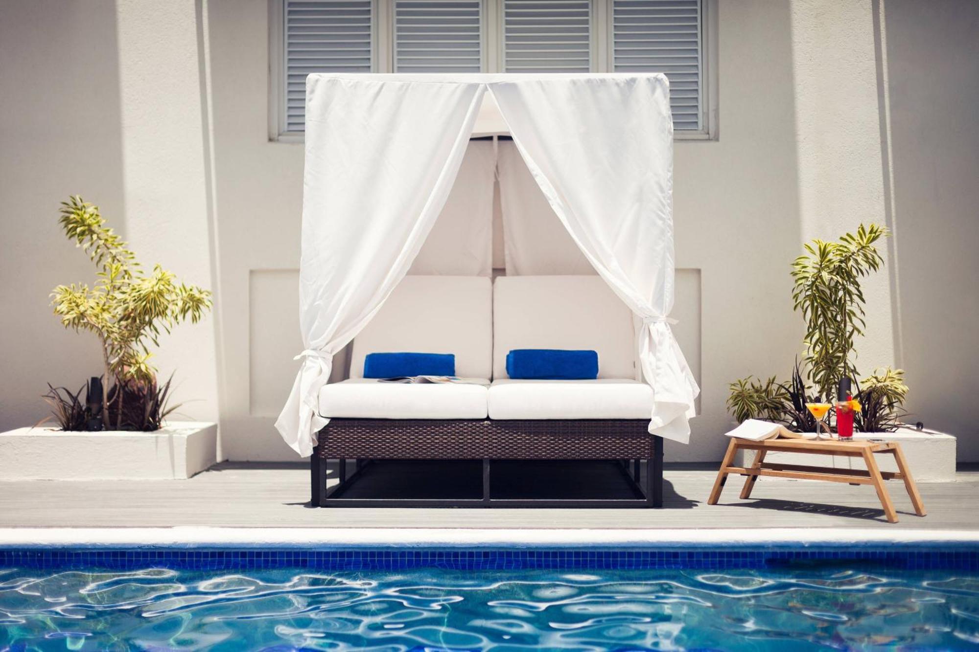 Waves Resort & Spa, Barbados, An Autograph Collection All-Inclusive Resort Saint James Dış mekan fotoğraf