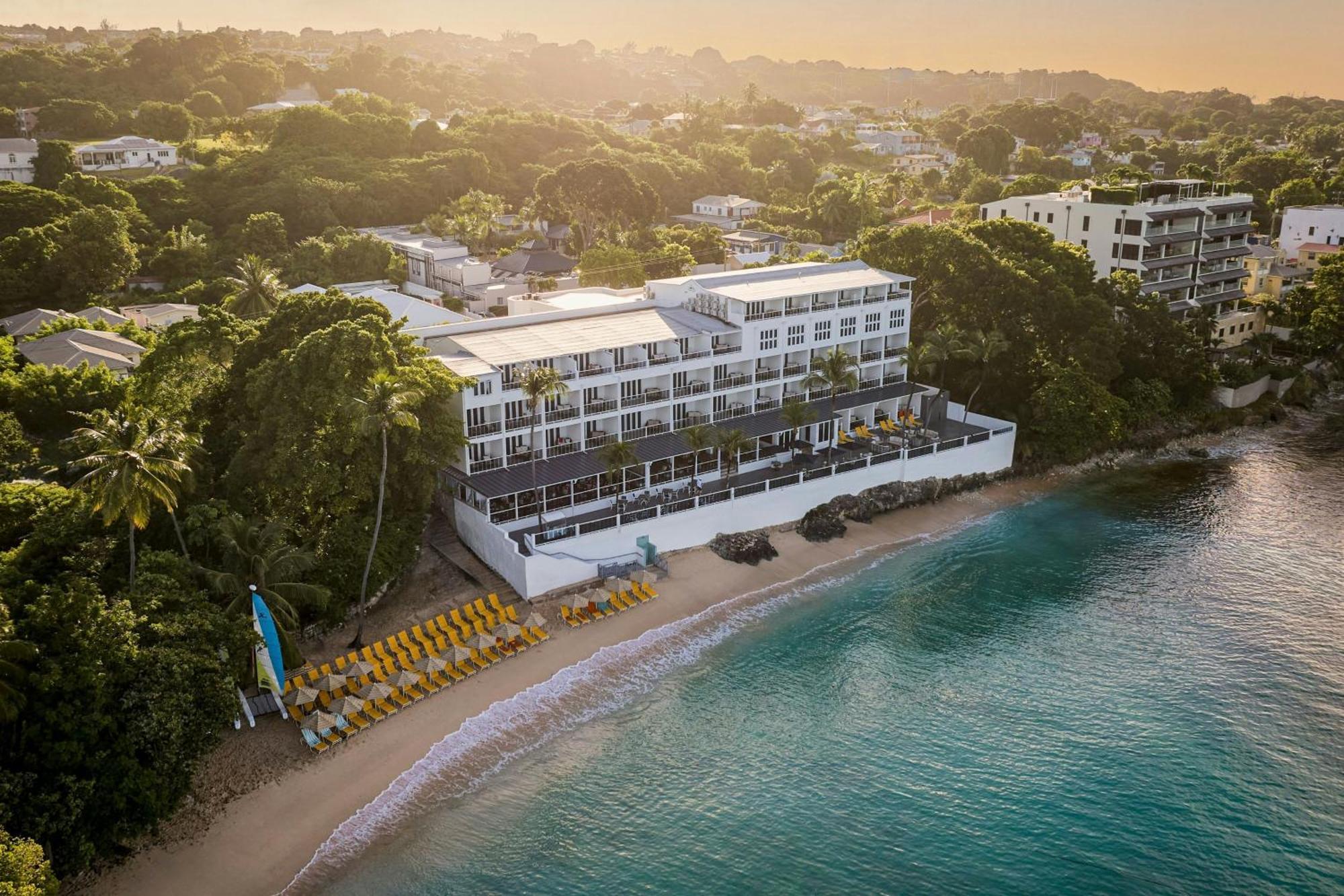 Waves Resort & Spa, Barbados, An Autograph Collection All-Inclusive Resort Saint James Dış mekan fotoğraf