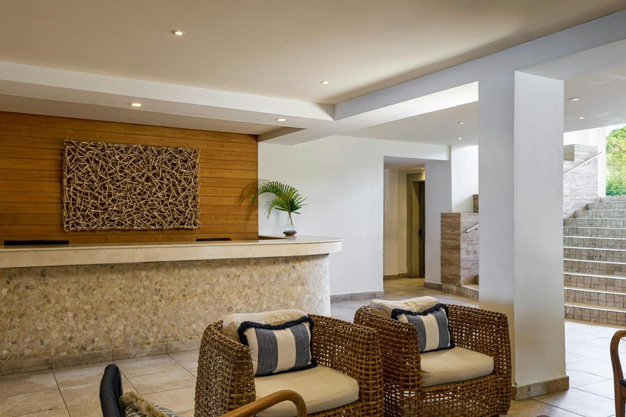 Waves Resort & Spa, Barbados, An Autograph Collection All-Inclusive Resort Saint James Dış mekan fotoğraf