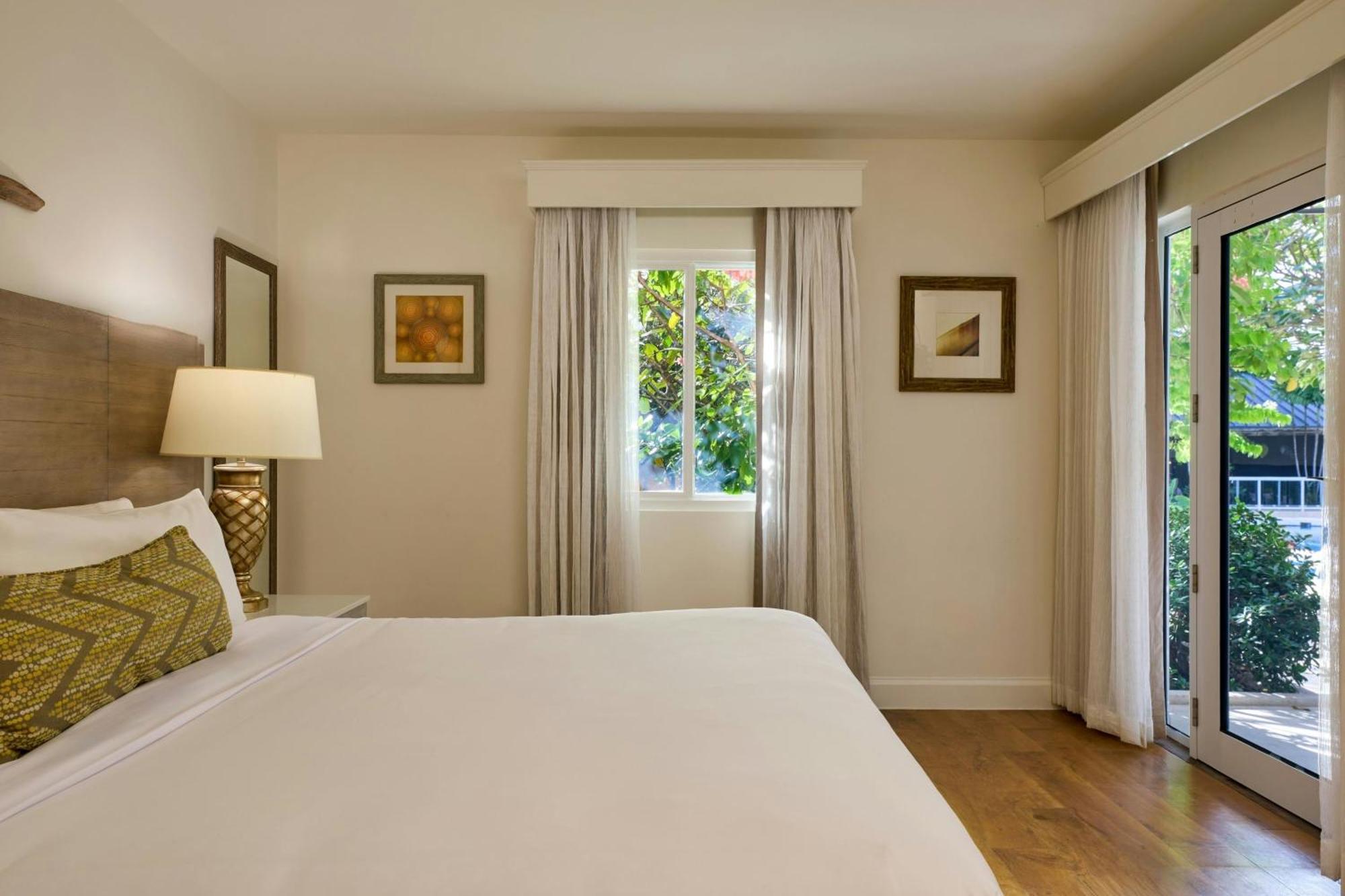 Waves Resort & Spa, Barbados, An Autograph Collection All-Inclusive Resort Saint James Dış mekan fotoğraf