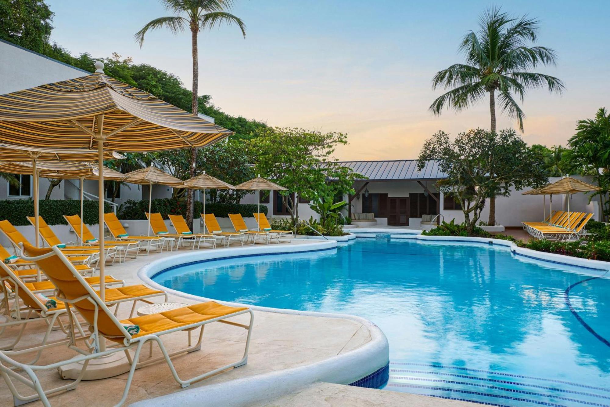 Waves Resort & Spa, Barbados, An Autograph Collection All-Inclusive Resort Saint James Dış mekan fotoğraf